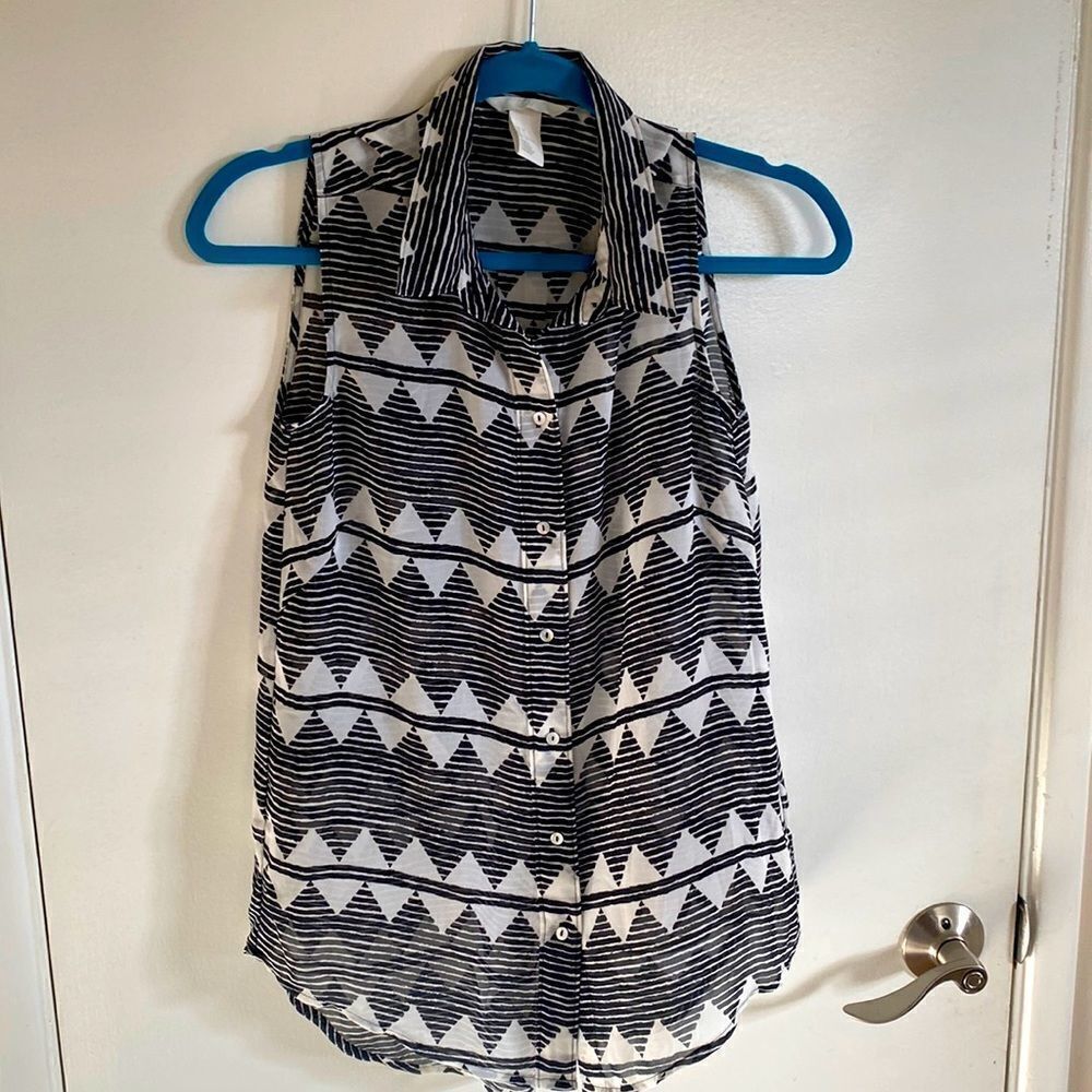 SALE- H&M- black and white button up Blouse- Size XS